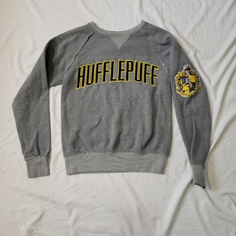 Hufflepuff crew neck sweatshirt